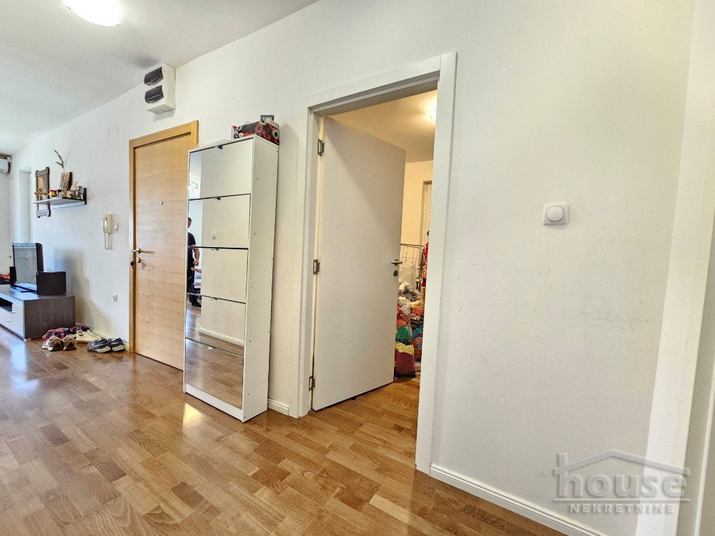 stanovi-3-5-re-adice-1100593-khrwv Troiposoban stan na prodaju, Adice, Novi Sad, 75m², 1. sprat, 170.000 €