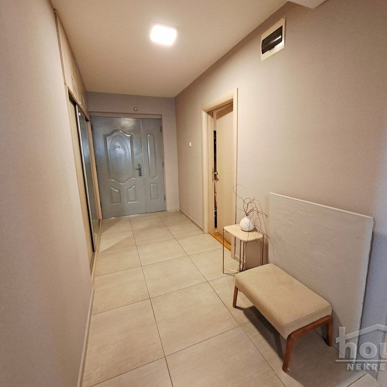 Četvorosoban stan na prodaju, Centar, Novi Sad, 116m², 3. sprat, 370.000 €