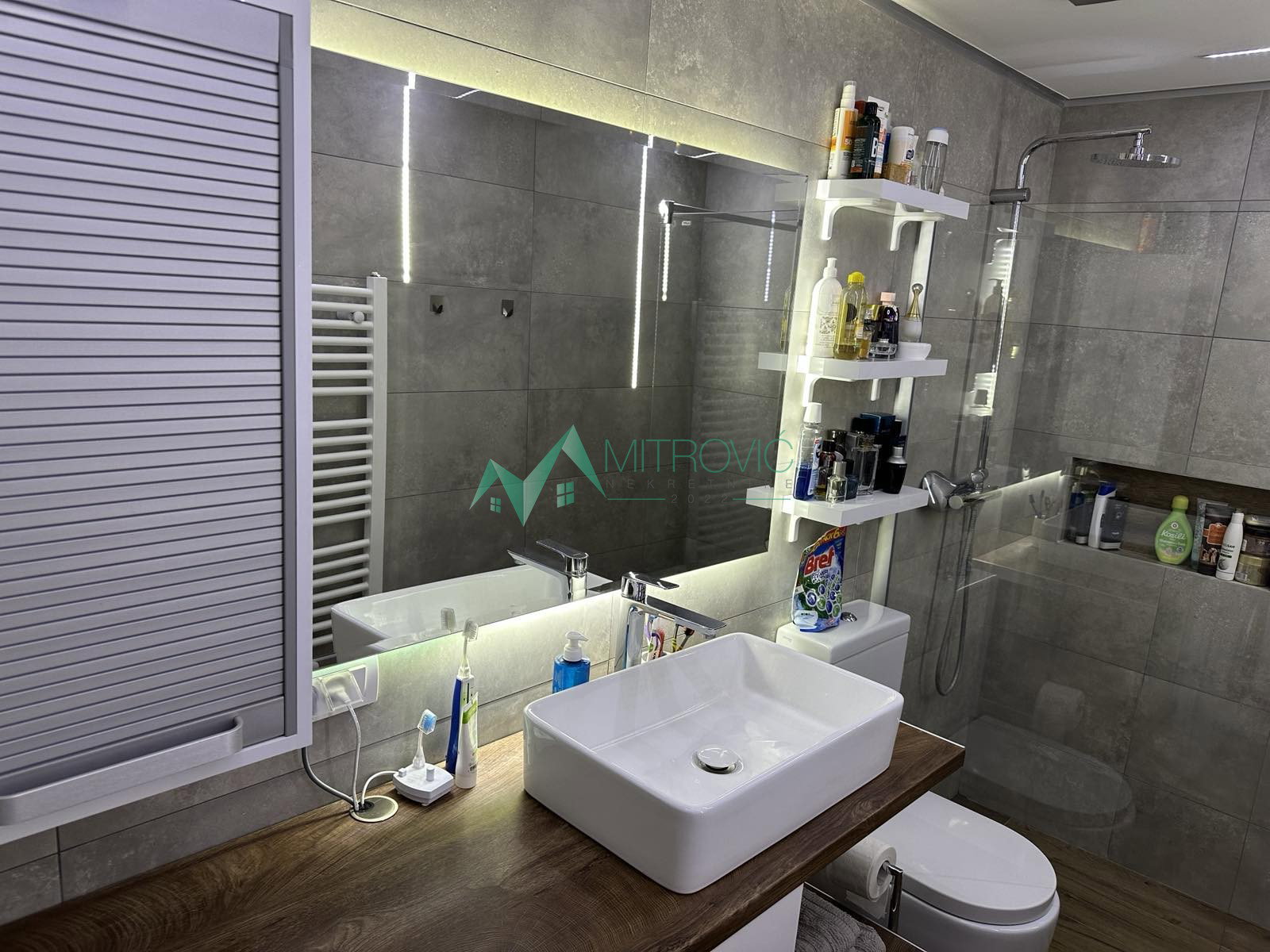 stanovi-3-5-re-detelinara-nova-1003031-8441t Troiposoban stan na prodaju, Nova Detelinara, Novi Sad, 81m², 195.700 €