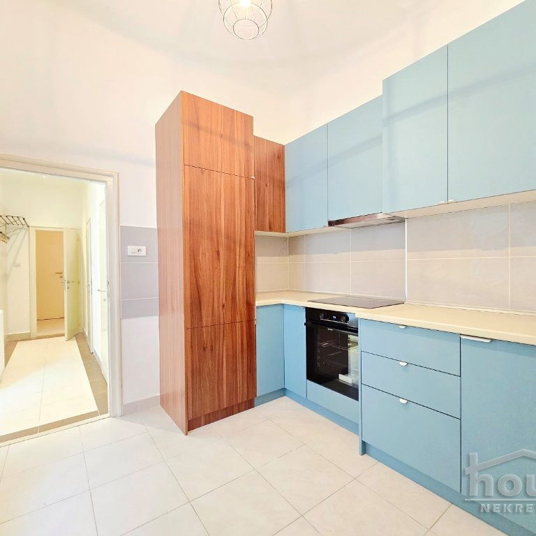 Troiposoban stan na prodaju, Kej, Novi Sad, 112m², 300.000 €