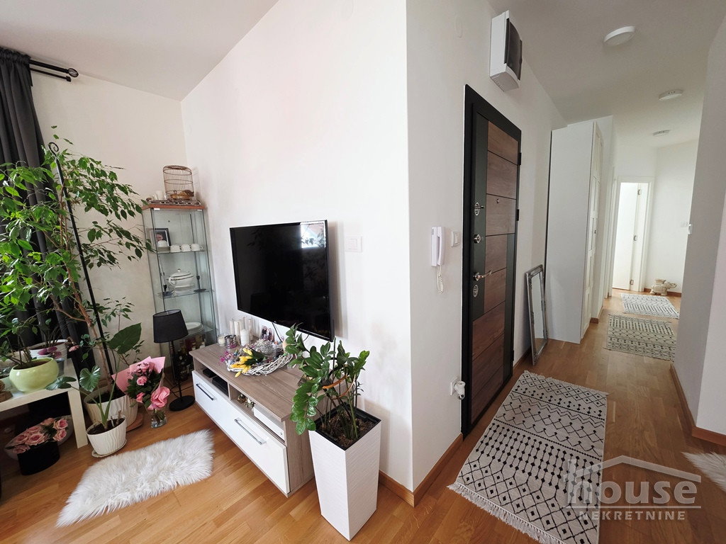 Troiposoban stan na prodaju, Lipov Gaj, Novi Sad, 72m², 151.200 €