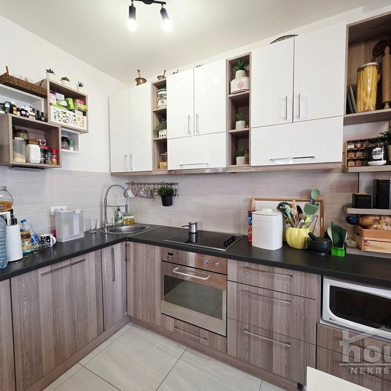 Stan Prodaja Novi Sad  72 m2