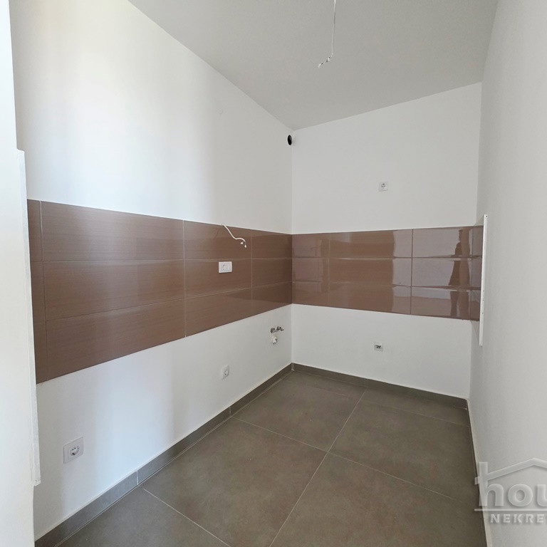 Stan Prodaja Novi Sad  80 m2
