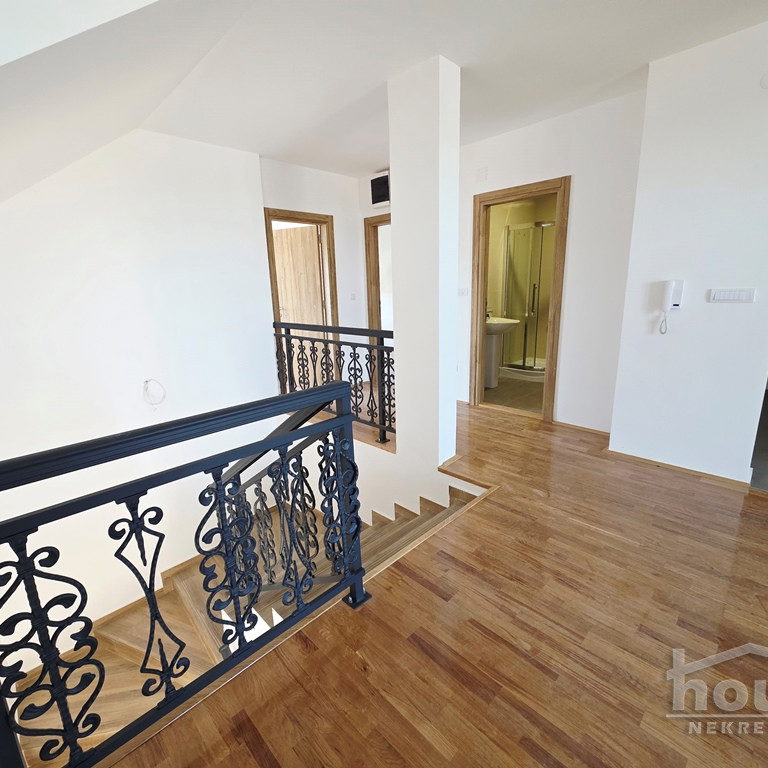 Troiposoban stan na prodaju, Mišeluk, Novi Sad, 80m², 2. sprat, 160.000 €