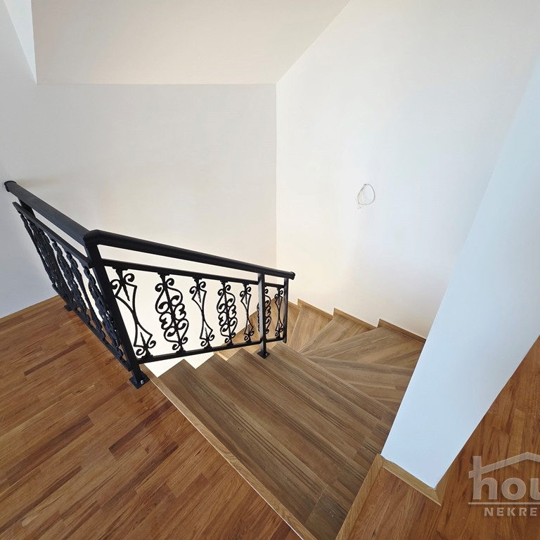 Troiposoban stan na prodaju, Mišeluk, Novi Sad, 80m², 2. sprat, 160.000 €