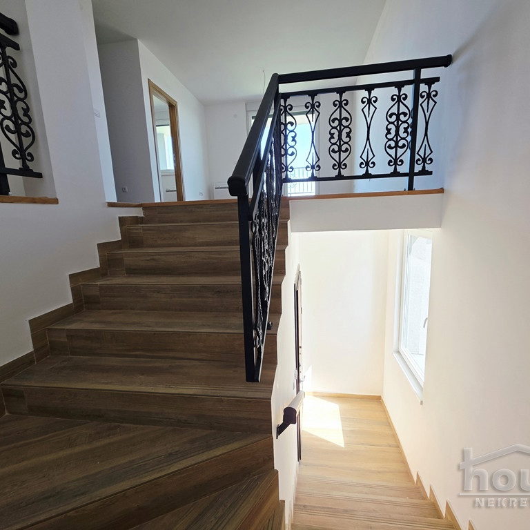 Troiposoban stan na prodaju, Mišeluk, Novi Sad, 80m², 2. sprat, 160.000 €