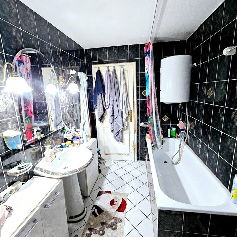 Troiposoban stan na prodaju, Nova Detelinara, Novi Sad, 99m², 3. sprat, 205.000 €