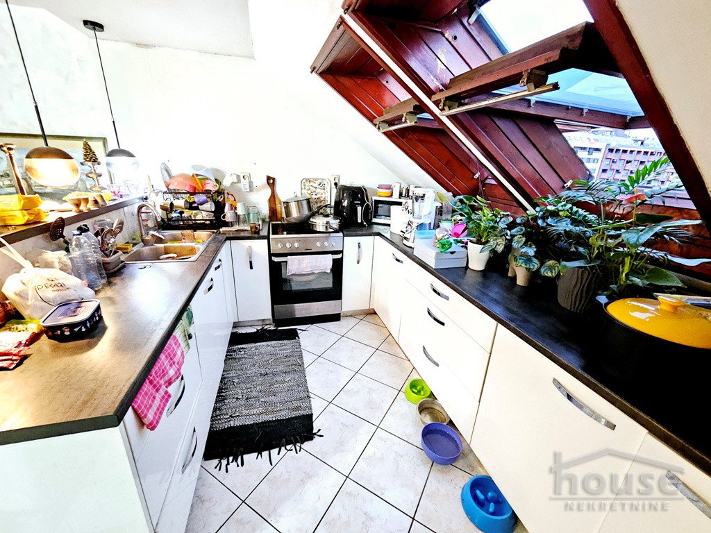 stanovi-3-5-re-nova-detelinara-1101500-txnux Troiposoban stan na prodaju, Nova Detelinara, Novi Sad, 99m², 3. sprat, 205.000 €