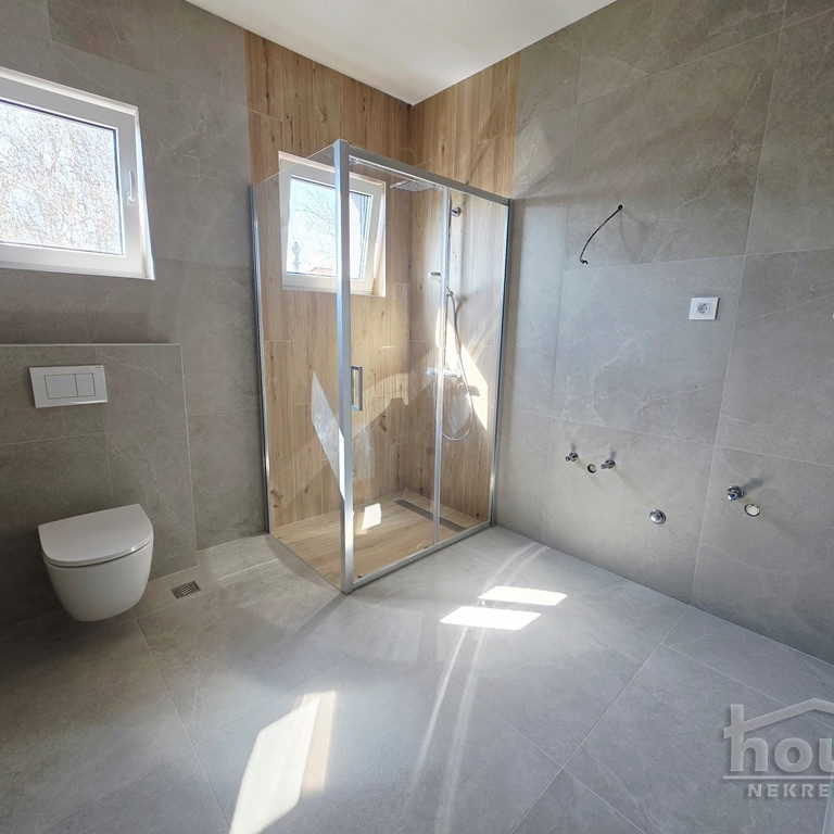 Četvorosoban stan na prodaju, Tatarsko Brdo, Novi Sad, 96m², 211.200 €