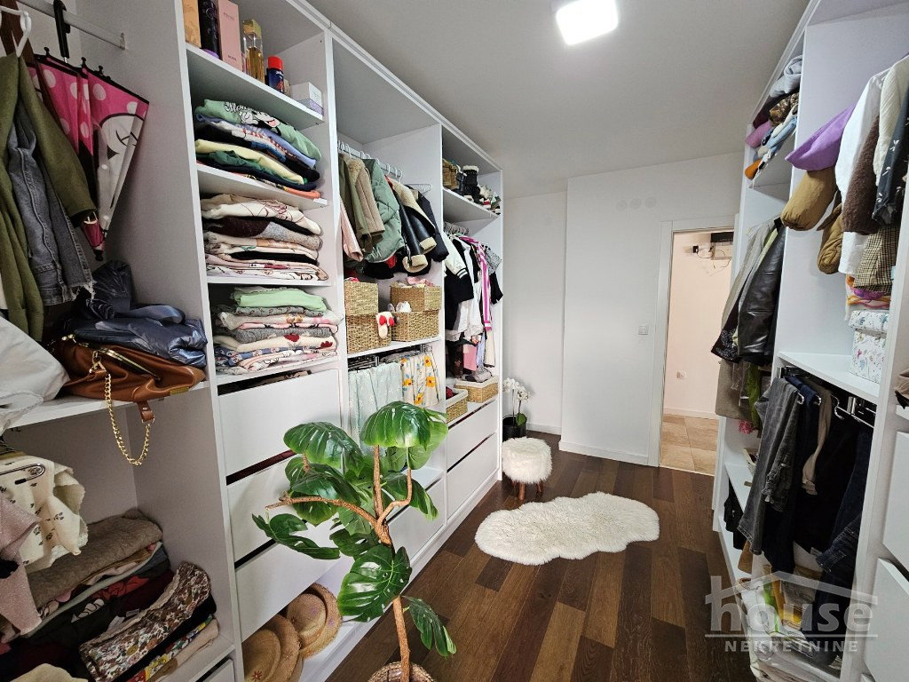 Četvorosoban stan na prodaju, Telep, Novi Sad, 96m², 300.000 €
