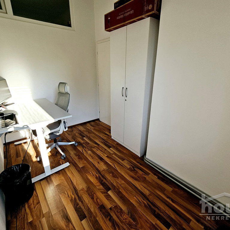 Troiposoban stan na prodaju, Centar, Novi Sad, 131m², 1. sprat, 450.000 €