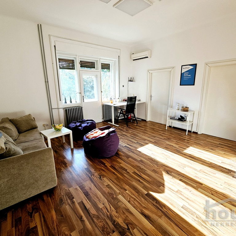 Troiposoban stan na prodaju, Centar, Novi Sad, 131m², 1. sprat, 450.000 €