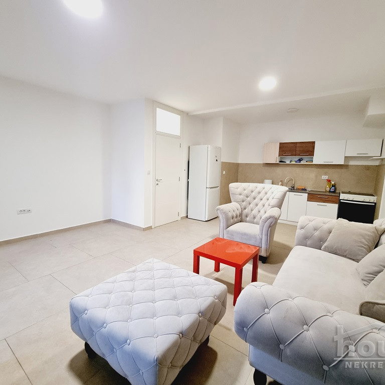 Stan Prodaja Novi Sad  70 m2