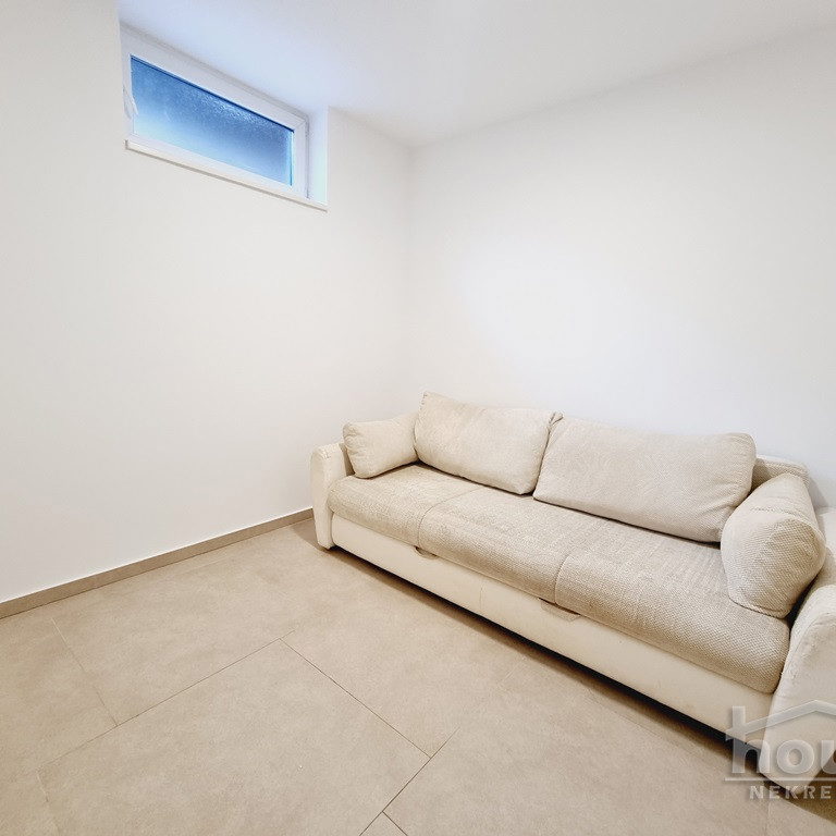 Troiposoban stan na prodaju, Sajmište, Novi Sad, 70m², Prizemlje, 103.000 €