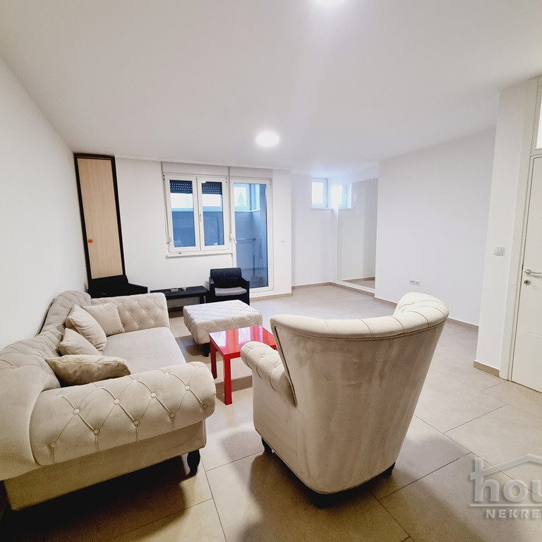 Stan Prodaja Novi Sad  70 m2