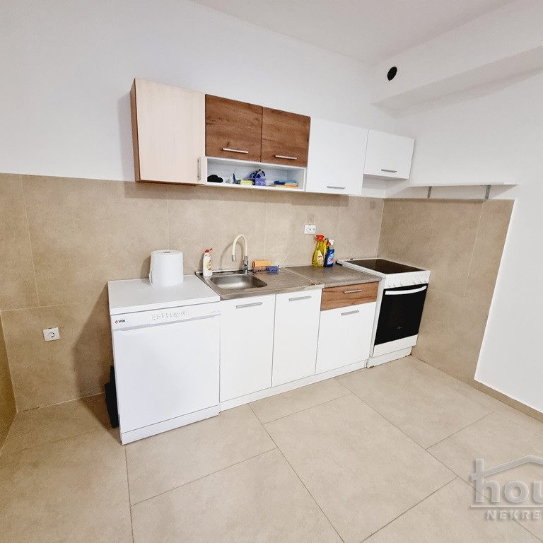 Troiposoban stan na prodaju, Sajmište, Novi Sad, 70m², Prizemlje, 103.000 €