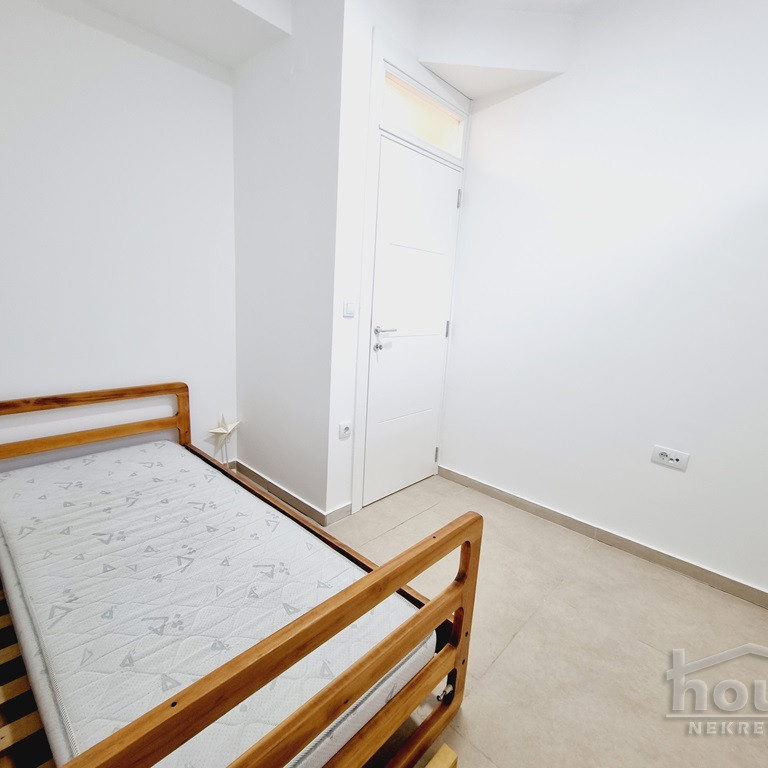 Troiposoban stan na prodaju, Sajmište, Novi Sad, 70m², Prizemlje, 103.000 €