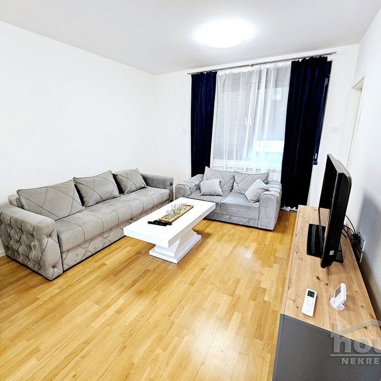 Stan Prodaja Novi Sad  72 m2