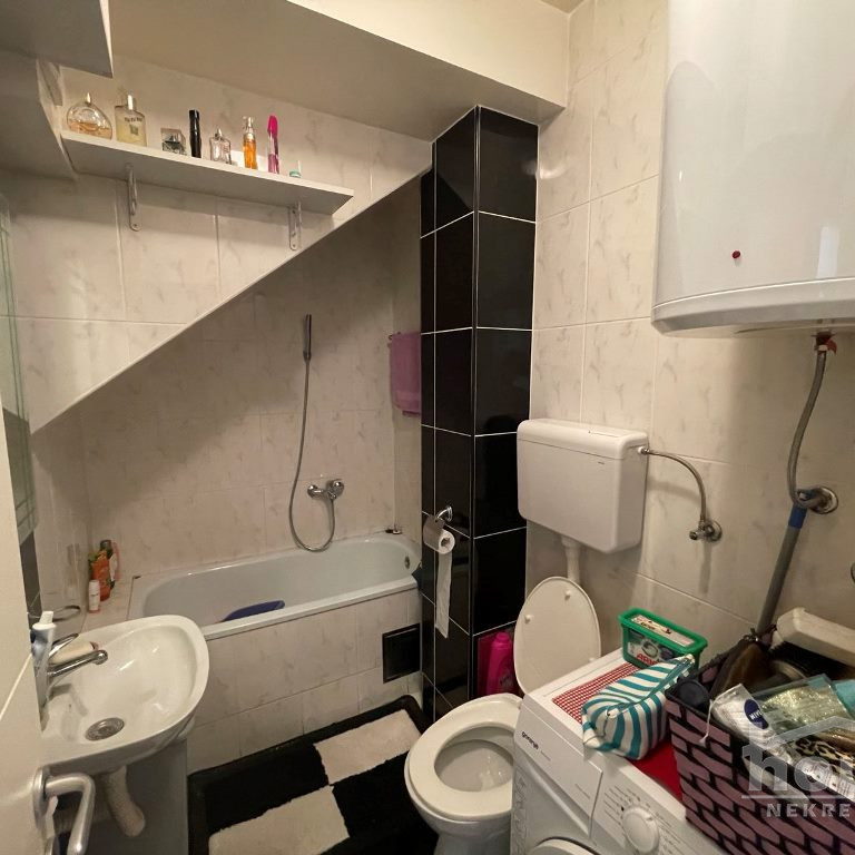 Stan Prodaja Novi Sad  64 m2