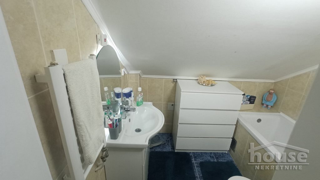Trosoban stan na prodaju, Bulevar Evrope, Novi Sad, 65m², 137.900 €