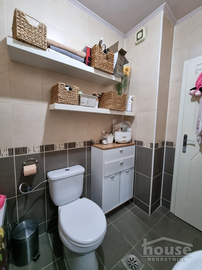 Trosoban stan na prodaju, Nova Detelinara, Novi Sad, 83m², 5. sprat, 186.750 €