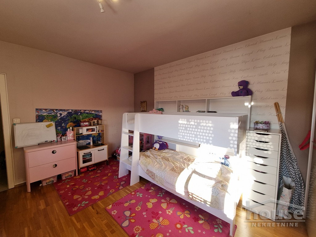 Trosoban stan na prodaju, Nova Detelinara, Novi Sad, 83m², 5. sprat, 186.750 €
