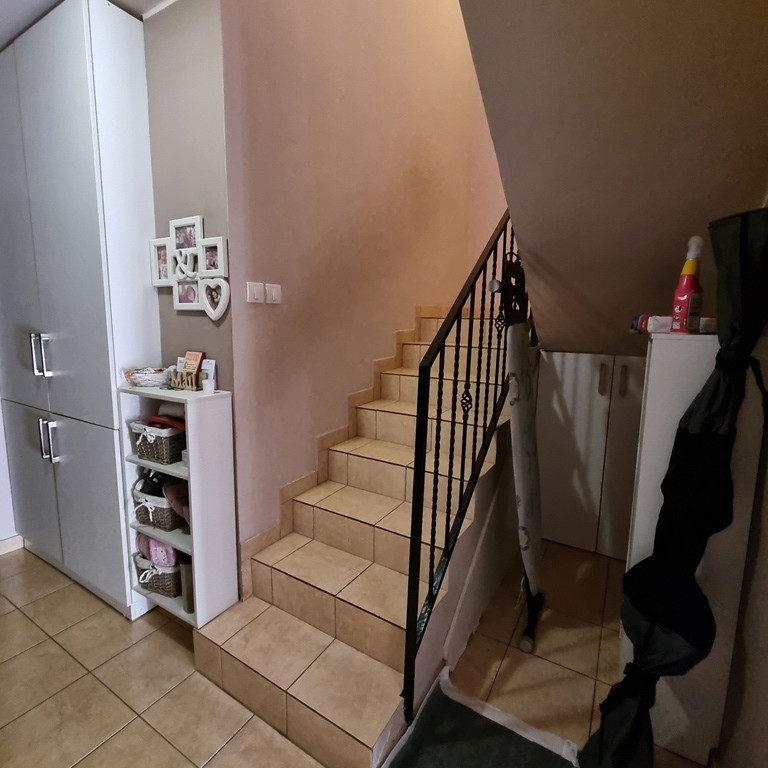 Trosoban stan na prodaju, Nova Detelinara, Novi Sad, 83m², 5. sprat, 186.750 €