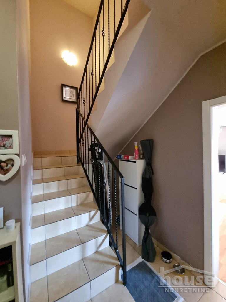 Stan Prodaja Novi Sad  83 m2