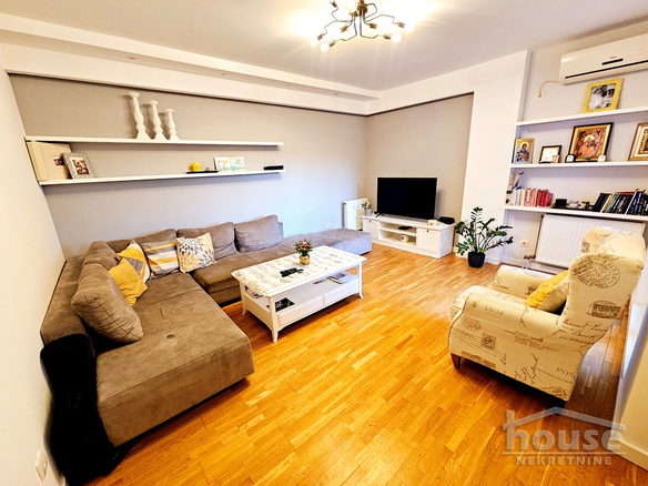 Stan Prodaja Novi Sad  83 m2