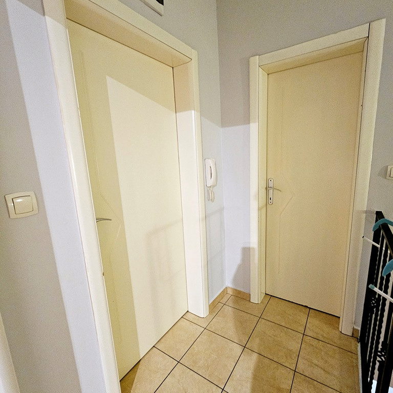 Trosoban stan na prodaju, Nova Detelinara, Novi Sad, 83m², 5. sprat, 186.750 €