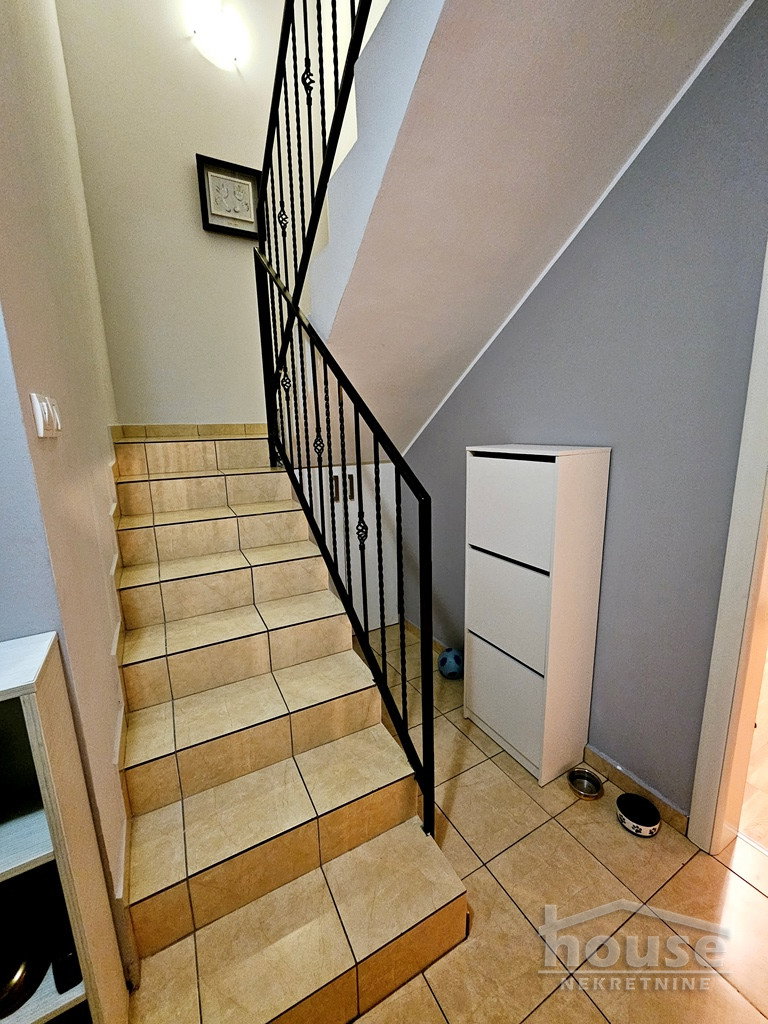 Trosoban stan na prodaju, Nova Detelinara, Novi Sad, 83m², 5. sprat, 186.750 €