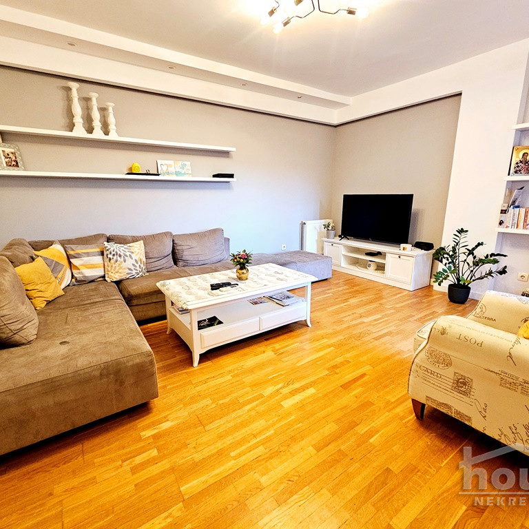 Stan Prodaja Novi Sad  83 m2
