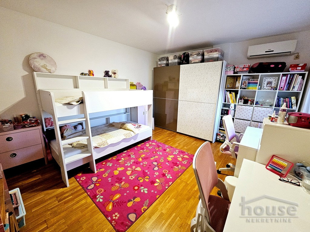 Trosoban stan na prodaju, Nova Detelinara, Novi Sad, 83m², 5. sprat, 186.750 €