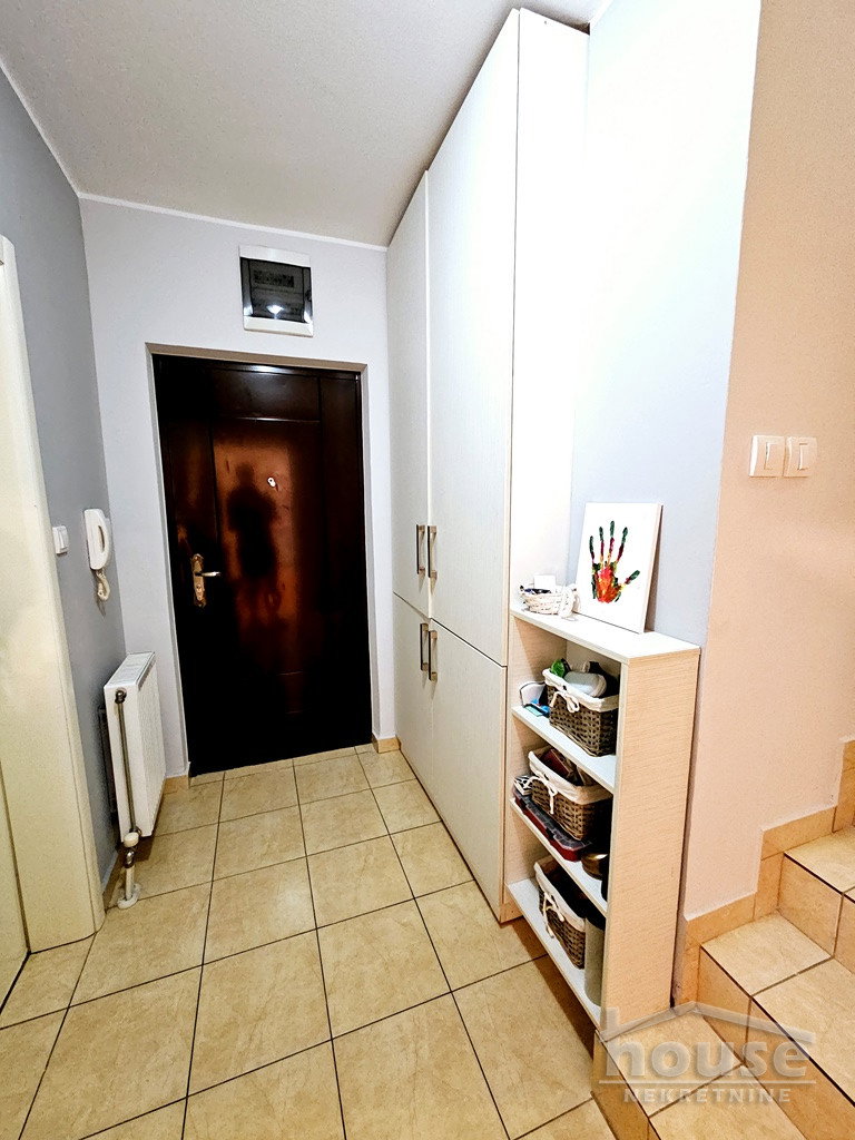 Stan Prodaja Novi Sad  83 m2