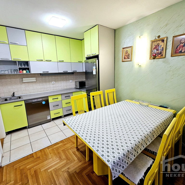 Stan Prodaja Novi Sad  90 m2
