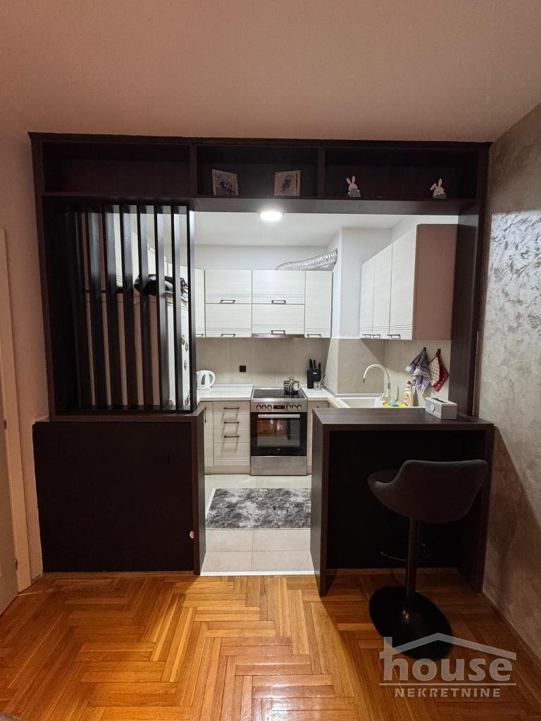 Stan Prodaja Novi Sad  80 m2