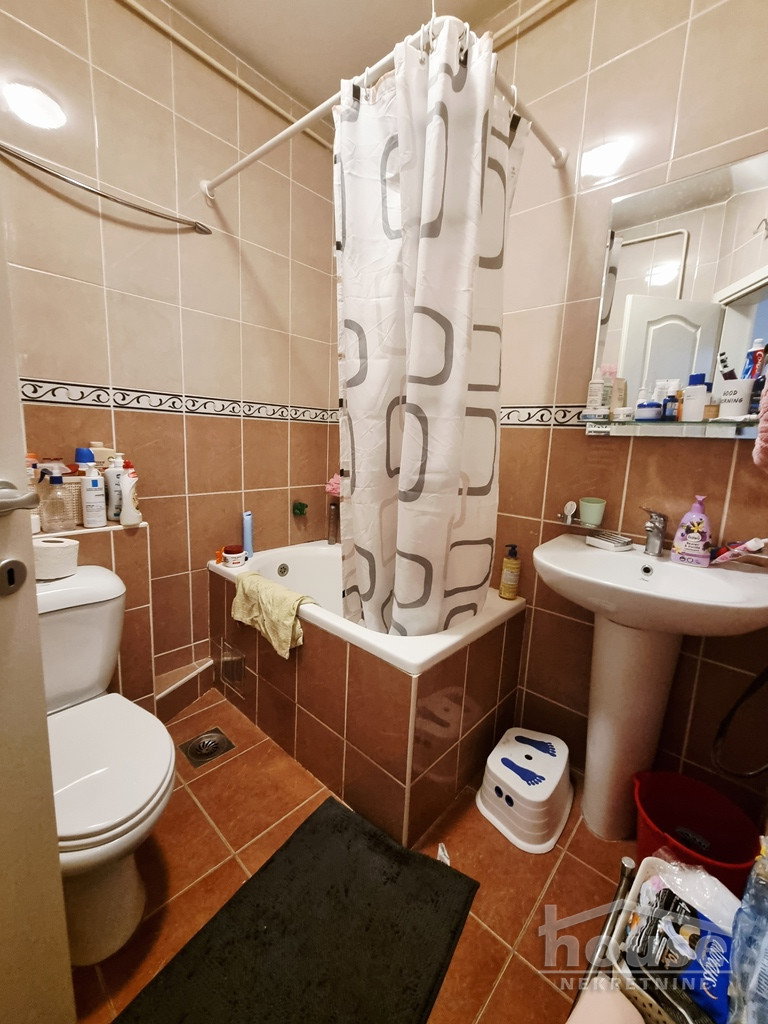 Trosoban stan na prodaju, Nova Detelinara, Novi Sad, 80m², 5. sprat, 170.000 €