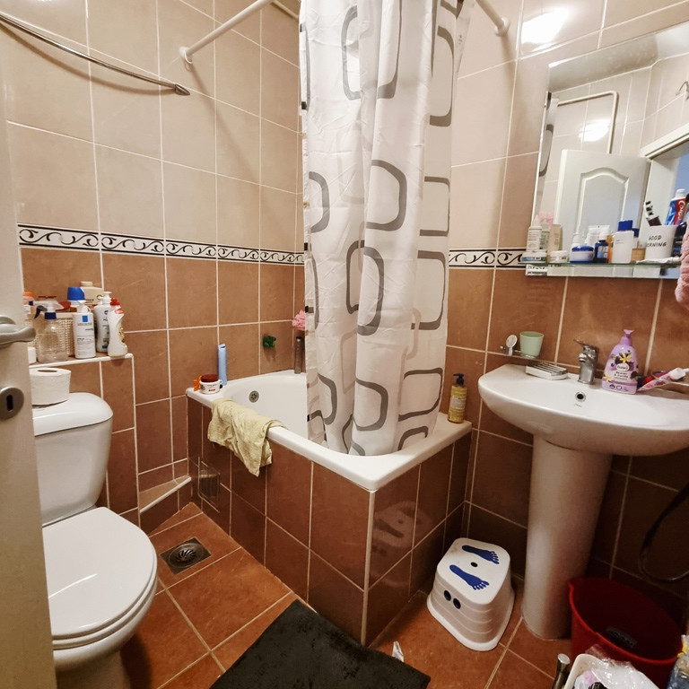 Trosoban stan na prodaju, Nova Detelinara, Novi Sad, 80m², 5. sprat, 170.000 €
