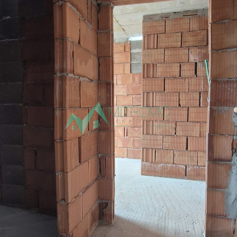 Trosoban stan na prodaju, Petrovaradin, Novi Sad, 81m², 196.880 €