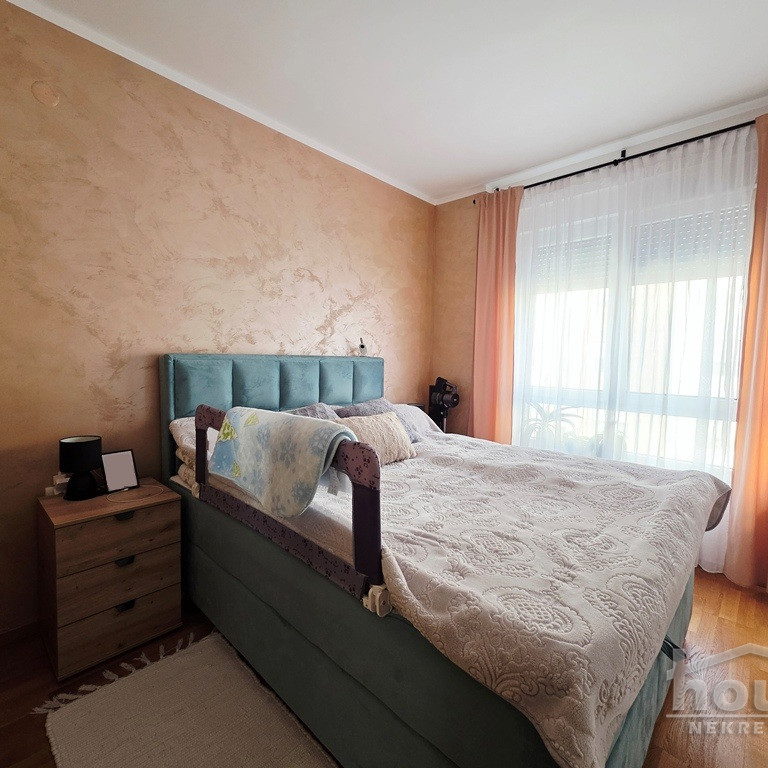 Trosoban stan na prodaju, Cara Dušana, Novi Sad, 59m², 6. sprat, 200.000 €