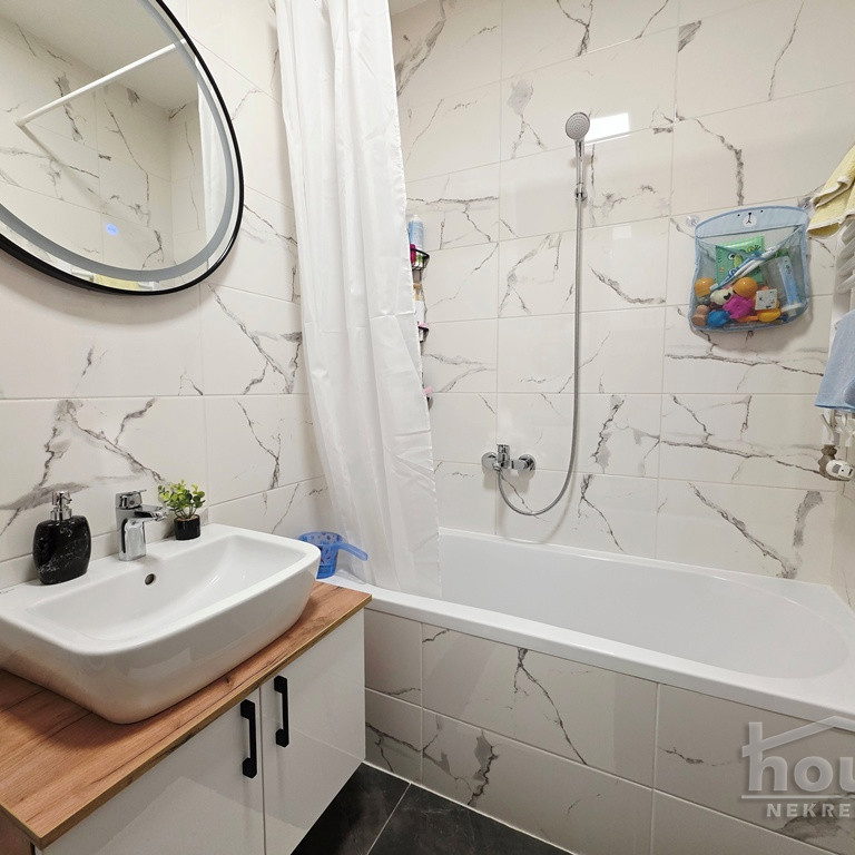 Trosoban stan na prodaju, Cara Dušana, Novi Sad, 59m², 6. sprat, 200.000 €