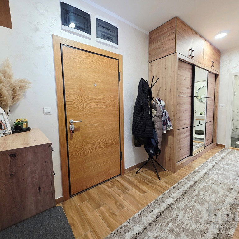 Trosoban stan na prodaju, Cara Dušana, Novi Sad, 59m², 6. sprat, 200.000 €
