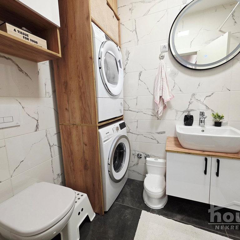 Trosoban stan na prodaju, Cara Dušana, Novi Sad, 59m², 6. sprat, 200.000 €