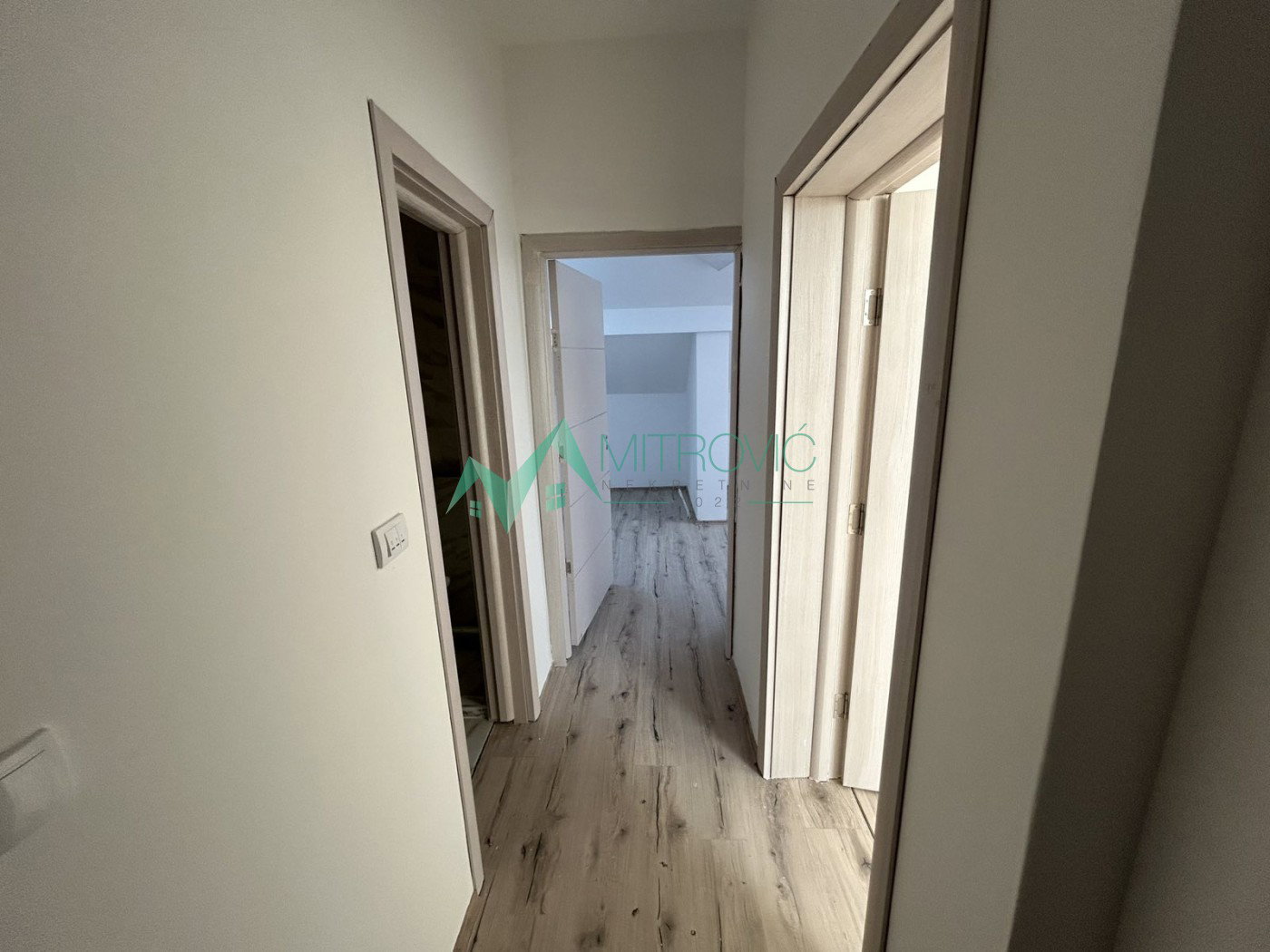 Trosoban stan na prodaju, Nova Detelinara, Novi Sad, 93m², 153.200 €
