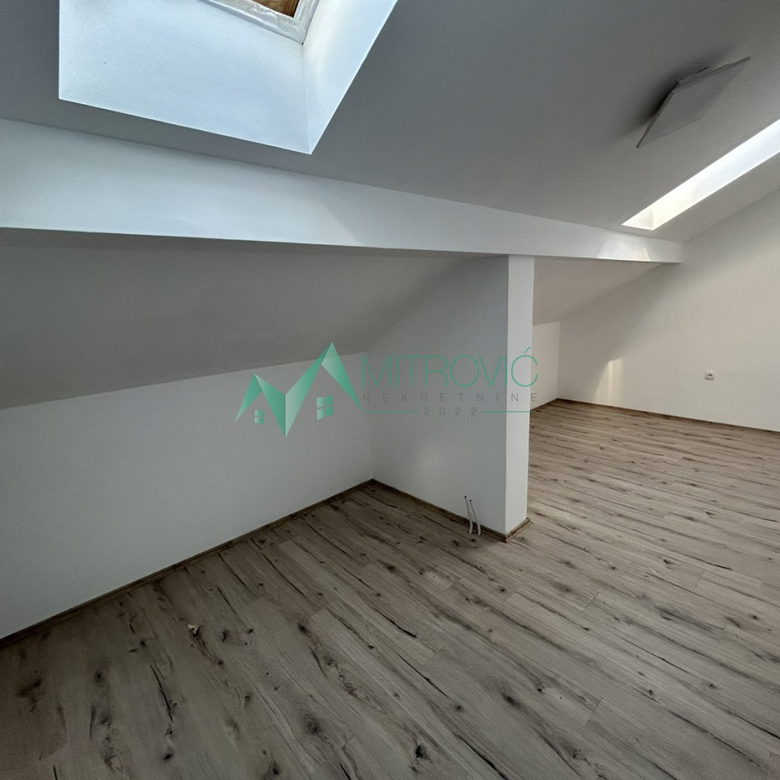 Trosoban stan na prodaju, Nova Detelinara, Novi Sad, 93m², 153.200 €