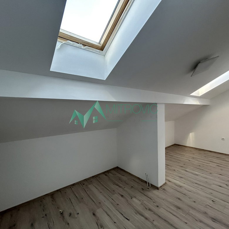 Stan Prodaja Novi Sad  93 m2