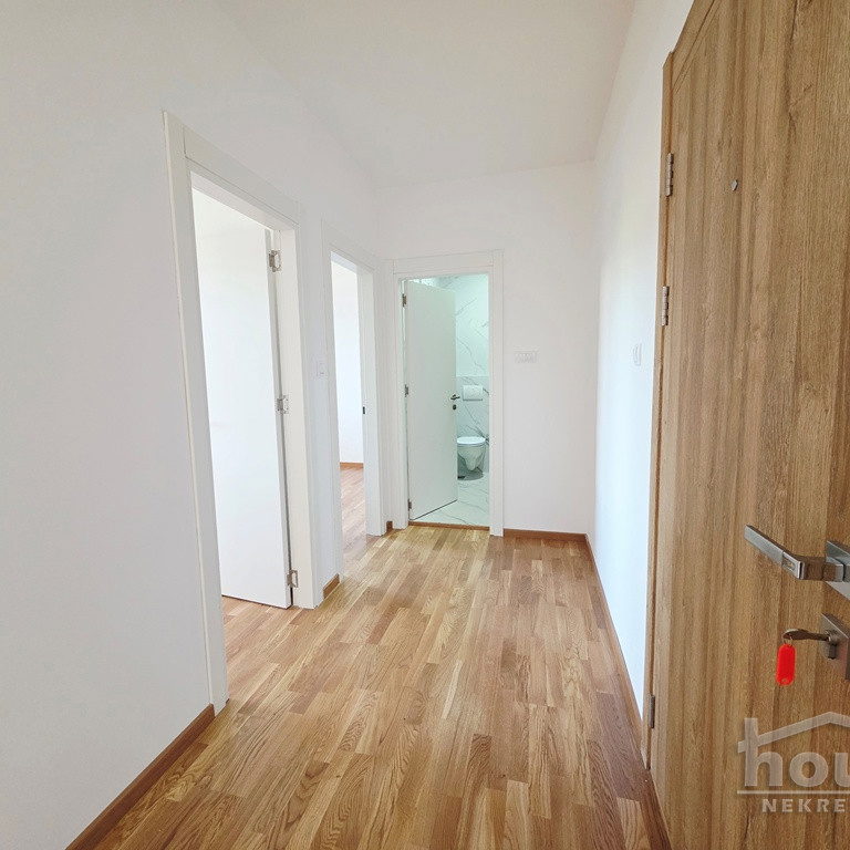 Trosoban stan na prodaju, Petrovaradin, Novi Sad, 67m², 2. sprat, 154.100 €