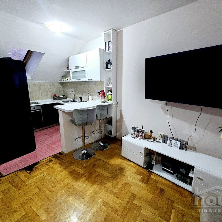 Stan Prodaja Novi Sad  75 m2