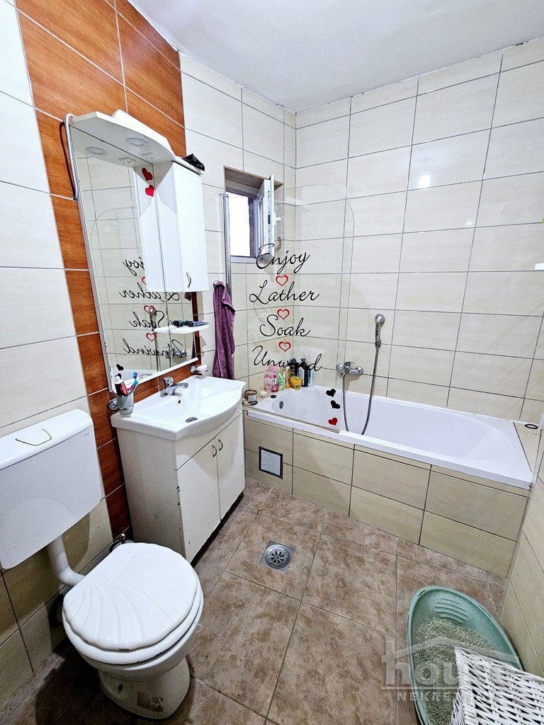 Trosoban stan na prodaju, Salajka, Novi Sad, 75m², 150.000 €