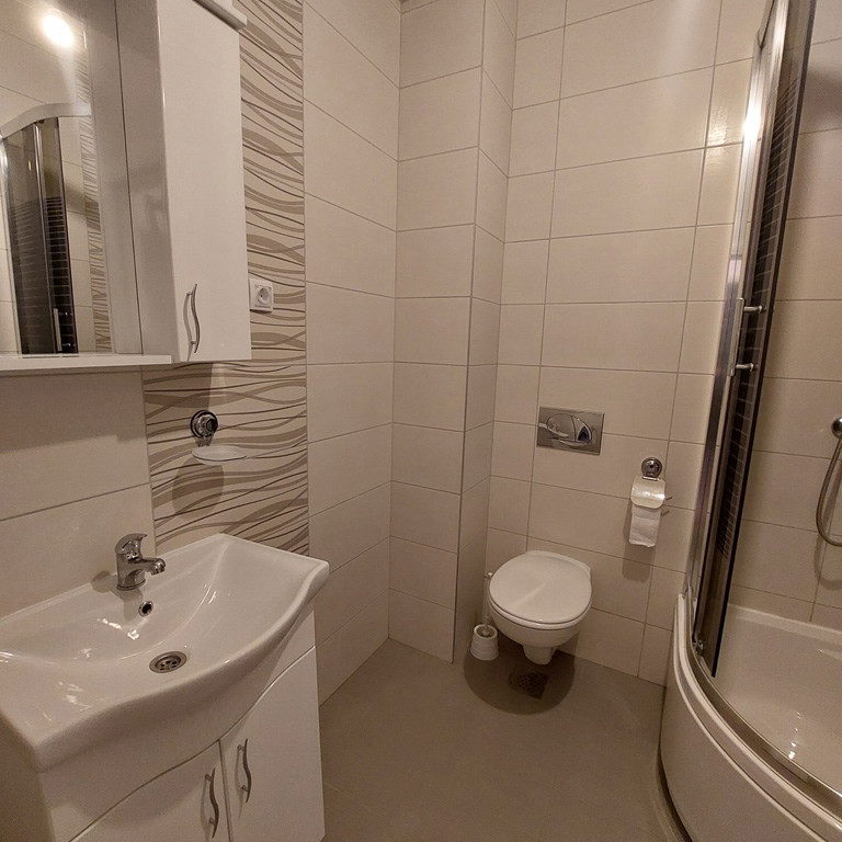 Trosoban stan na prodaju, Tatarsko Brdo, Novi Sad, 83m², 153.550 €